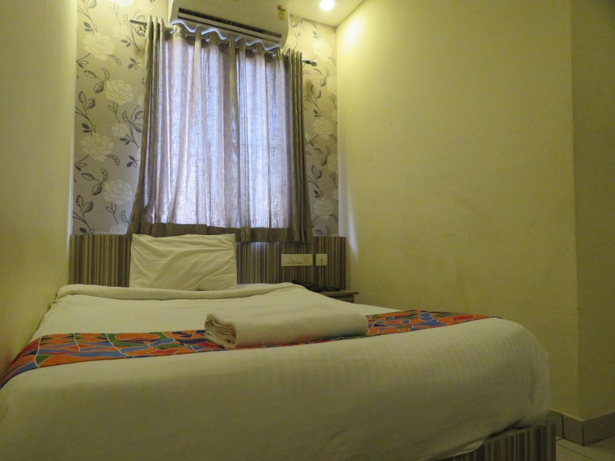 Hotel Reegate Inn Near South Railway Station Kochi Esterno foto
